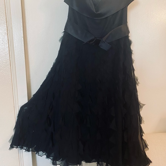 White House Black Market new with tags, party dress - Picture 8 of 13